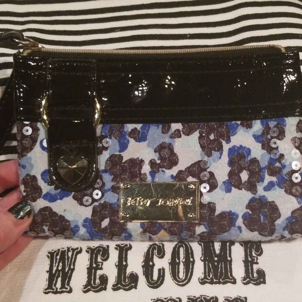Betsey Johnson - Sequence wallet/wristlet